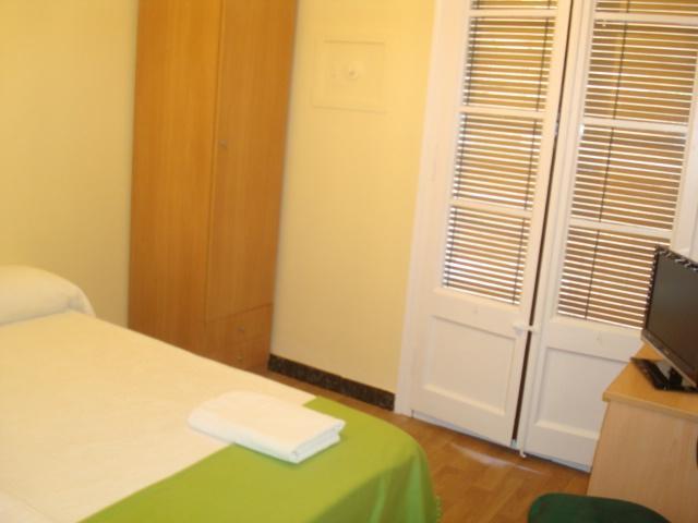 Hostel Turistic Castell バルセロナ エクステリア 写真