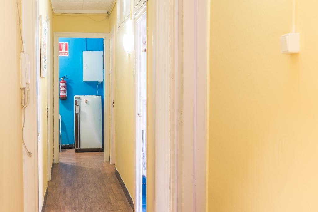 Hostel Turistic Castell バルセロナ エクステリア 写真
