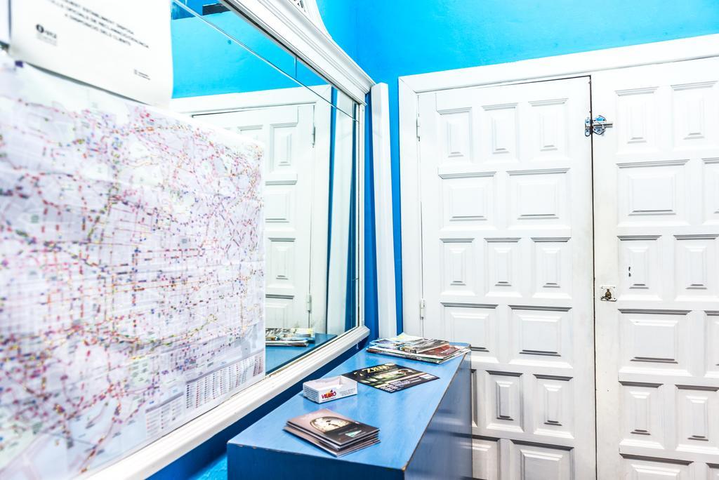 Hostel Turistic Castell バルセロナ エクステリア 写真