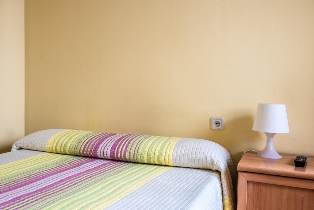 Hostel Turistic Castell バルセロナ エクステリア 写真